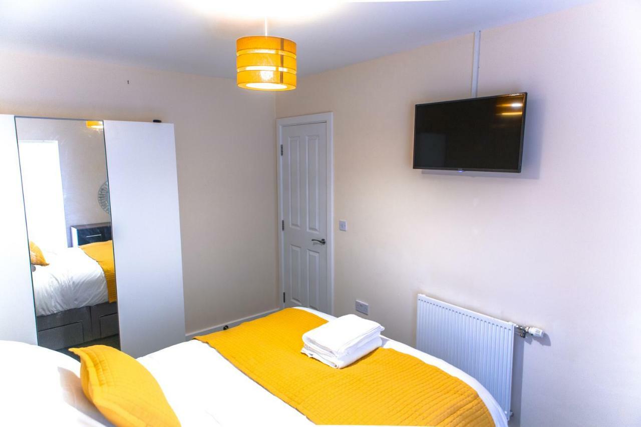 Salford Holiday Apartment Manchester Ngoại thất bức ảnh