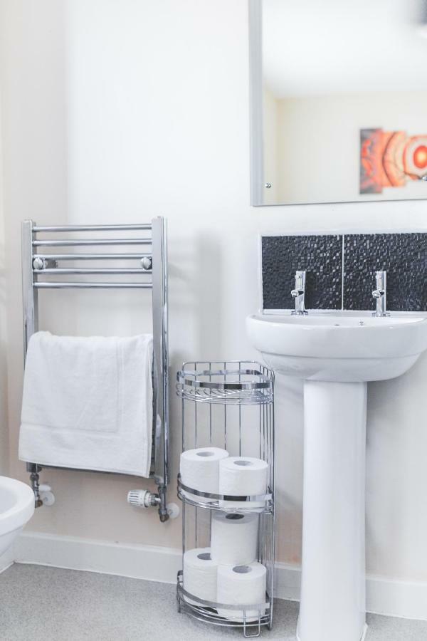Salford Holiday Apartment Manchester Ngoại thất bức ảnh