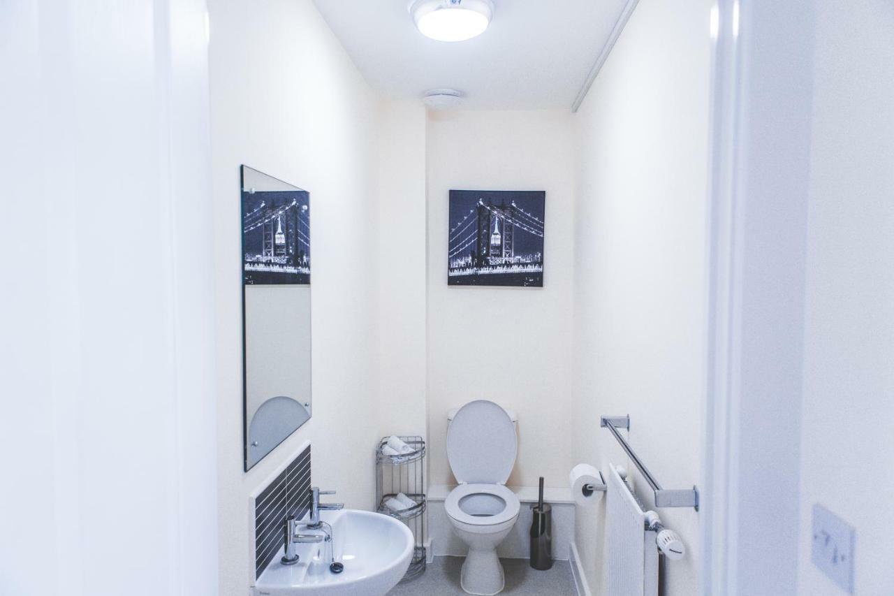 Salford Holiday Apartment Manchester Ngoại thất bức ảnh