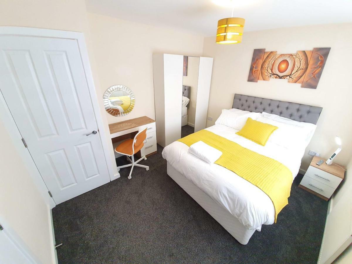 Salford Holiday Apartment Manchester Ngoại thất bức ảnh